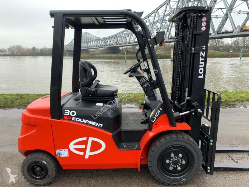 Carrello elevatore EFL303