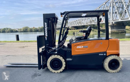 Chariot élévateur électrique Doosan