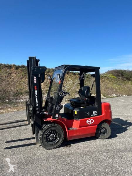 EP EFL252 Gabelstapler