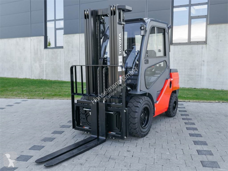 رافعة شوكية Toyota 52-8FDJF35