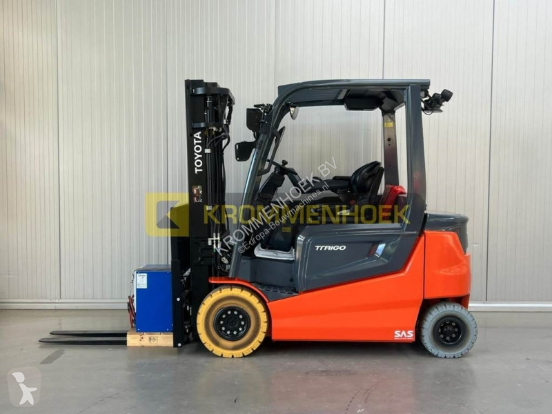 Teleskopický manipulátor Toyota 9 FBM 25 T