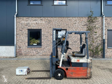 Nissan L NX01L13U Elektra 1.25 ton Triplex Freelift Heftruck