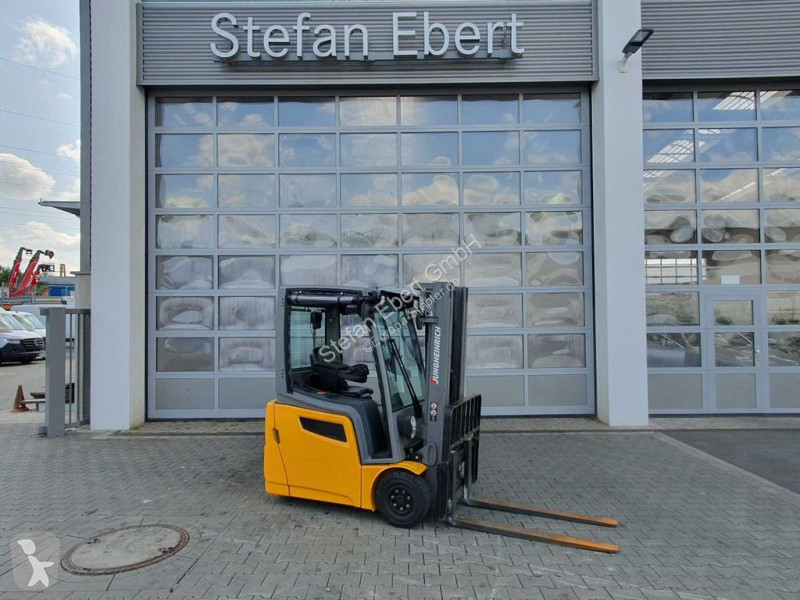 Stivuitor Jungheinrich EFG 215 / Triplex:...