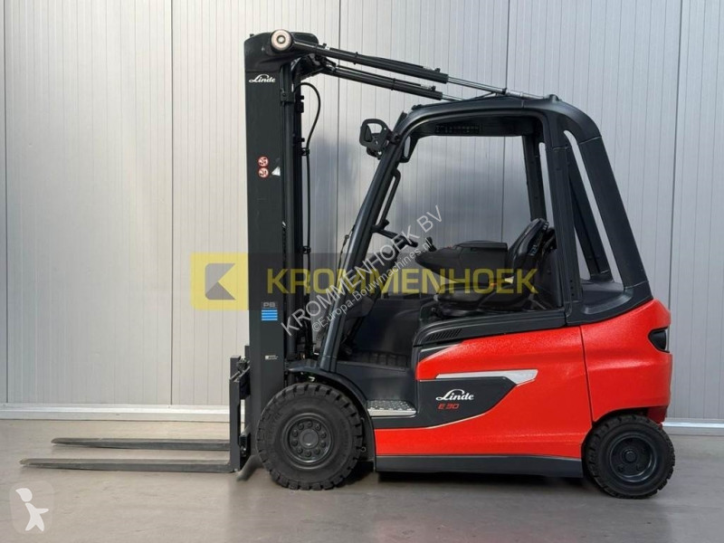 Teleskopický manipulátor Linde E 30 Demo