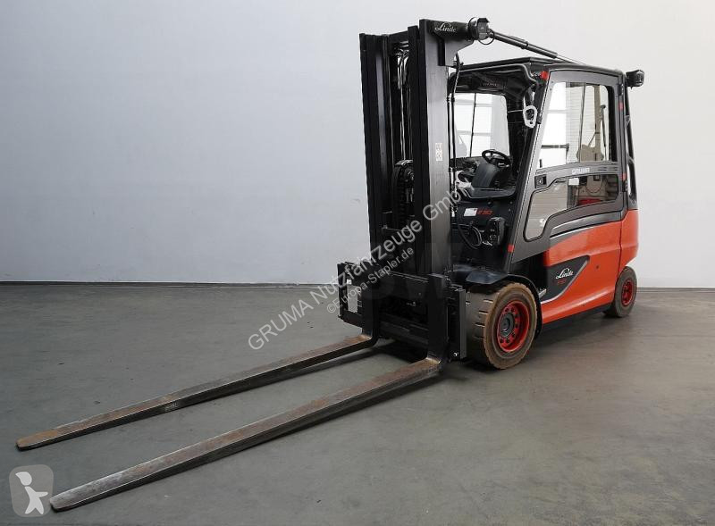 Teleskopický manipulátor Linde E 50/600 HL 388