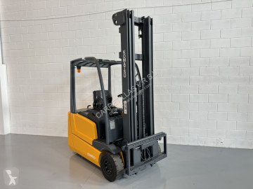 Komatsu Elektrostapler