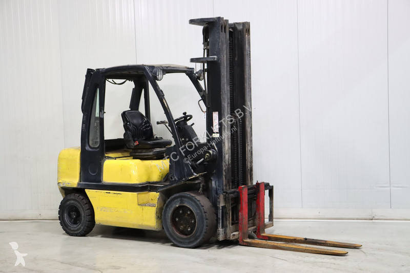 Nissan FGD02A30Q Gabelstapler
