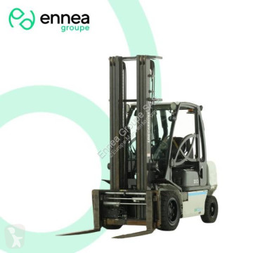رافعة شوكية ديزل Unicarriers