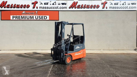 Linde electric forklift