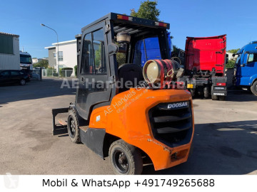 رافعة شوكية ديزل Doosan