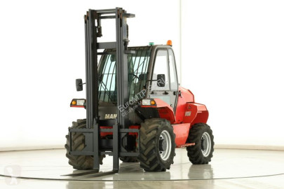 رافعة شوكية لجميع التضاريس Manitou