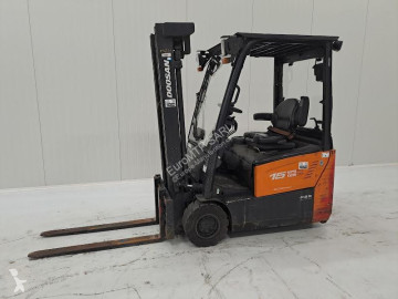 Chariot élévateur électrique Doosan
