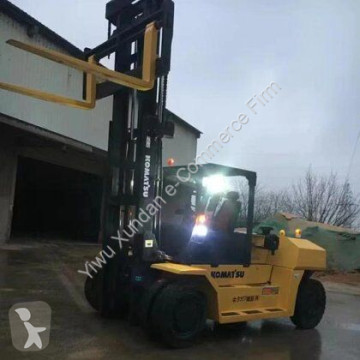 رافعة شوكية ثقيلة Komatsu