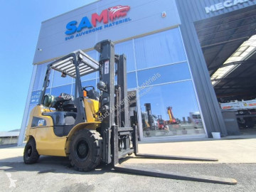 Caterpillar gas forklift