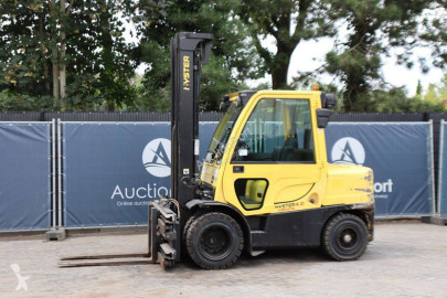 Дизелов мотокар Hyster
