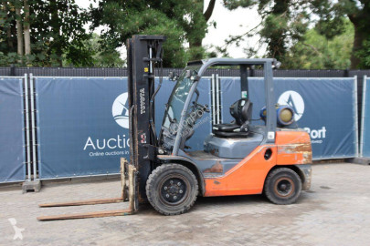 Vysokozdvižný vozík Toyota 8FGJF35