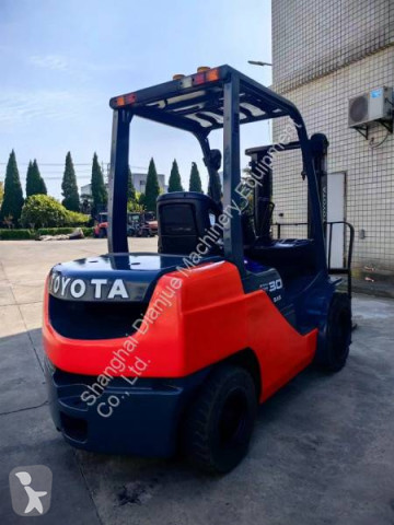 Toyota02-8FDF30
