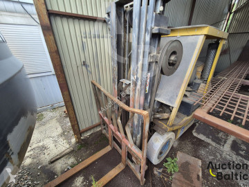 Forklift