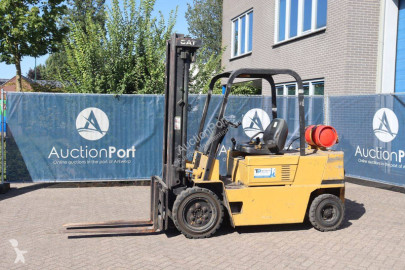 Carretilla diesel Caterpillar