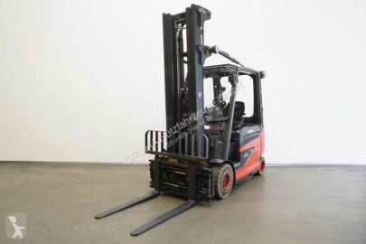 Linde electric forklift