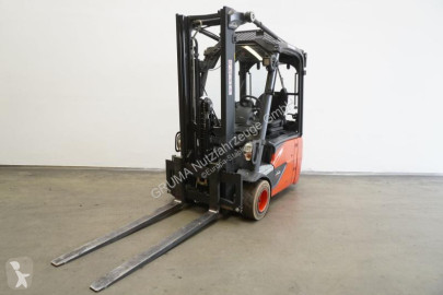 Linde electric forklift