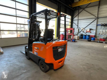 Doosan electric forklift