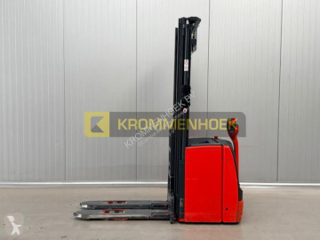 Linde electric forklift