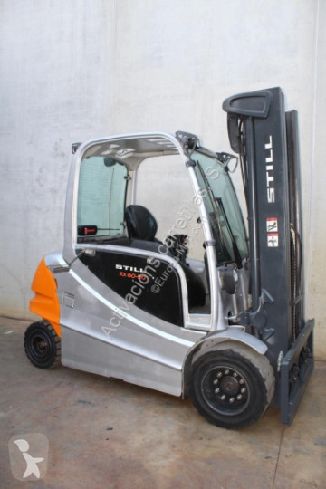 Still electric forklift