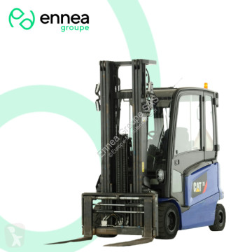 Caterpillar emelőtargonca