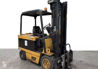 Caterpillar elektromos targonca