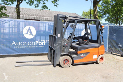 Linde elektromos targonca
