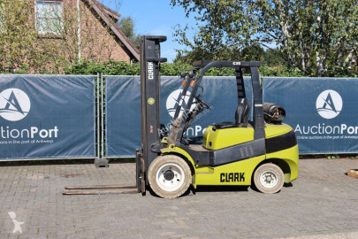 Chariot élévateur Clark C35 L
