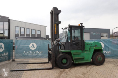 Naftový vozík Hyster