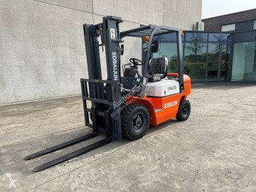 Empilhador diesel novo
