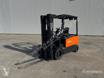 Nieuw elektrische heftruck Doosan