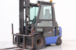 Vysokozdvižný vozík Caterpillar EP35K-PAC ojazdený
