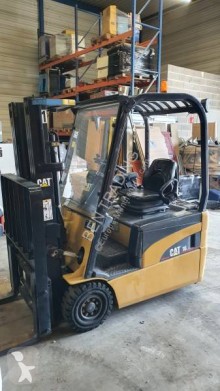 Chariot électrique Caterpillar ep16nt