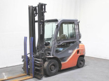 Toyota 02-8 FGF 25 wózek na gaz używany