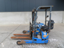 Carretilla transportable Moffett M1501 usada