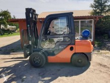 Toyota 02-8FGJF35 gasdriven truck begagnad