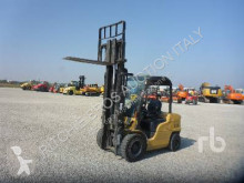 Caterpillar DP30N wózek diesel używany