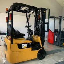Carretilla elevadora Caterpillar EP12KRT Lift Trucks carretilla eléctrica usada
