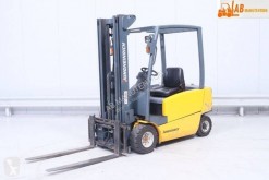 Jungheinrich EFG320 elektrický vozík použitý