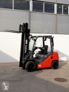 Empilhador elevador Toyota Tonero 52-8FDF25 empilhador diesel usado