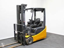 Electrostivuitor Jungheinrich EFG 216k GE115-480DZ
