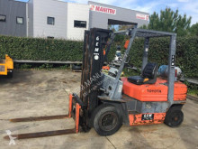 Toyota 42 5 FG 25 wózek na gaz używany
