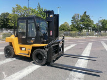 Дизелов мотокар Caterpillar DP60