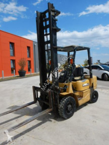 Caterpillar DP25K carrello elevatore diesel usato