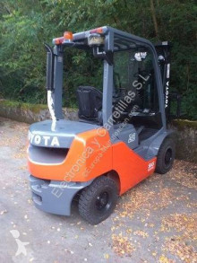 Chariot diesel Toyota Tonero 52-8FDF25