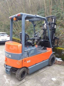 Chariot électrique Toyota 7FBMF 7FBMF30